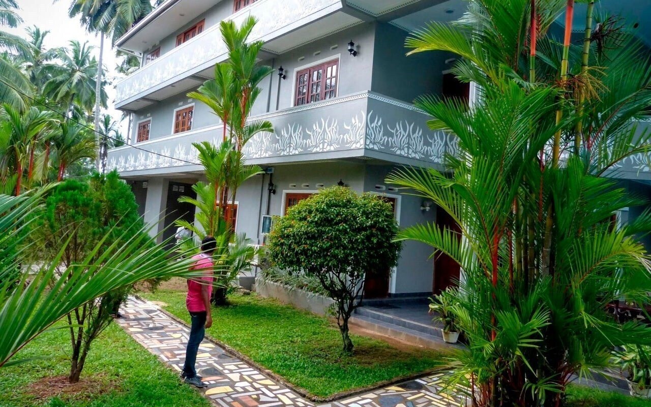 Фото Roy Villa Beach Hotel 2*